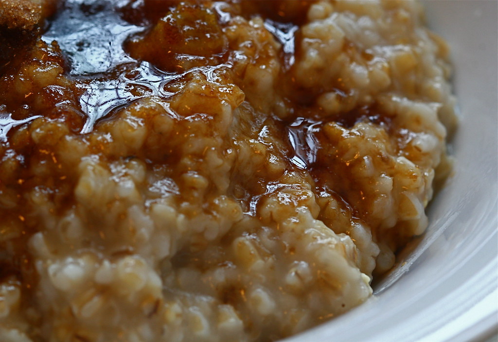 Can Dogs Eat Oatmeal With Brown Sugar?