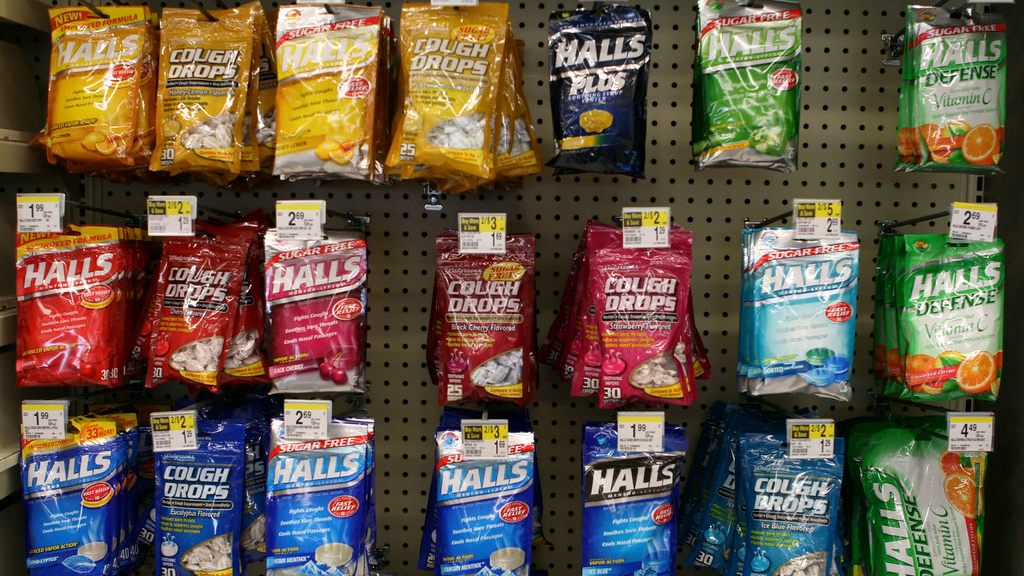 Can dogs eat halls cough drops?