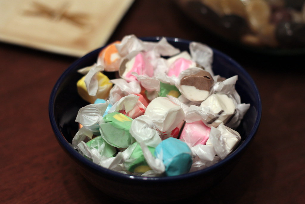 Can dogs eat taffy?